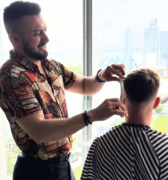 An image of Jose the mobile barber in London cutting hair Portfolio Image