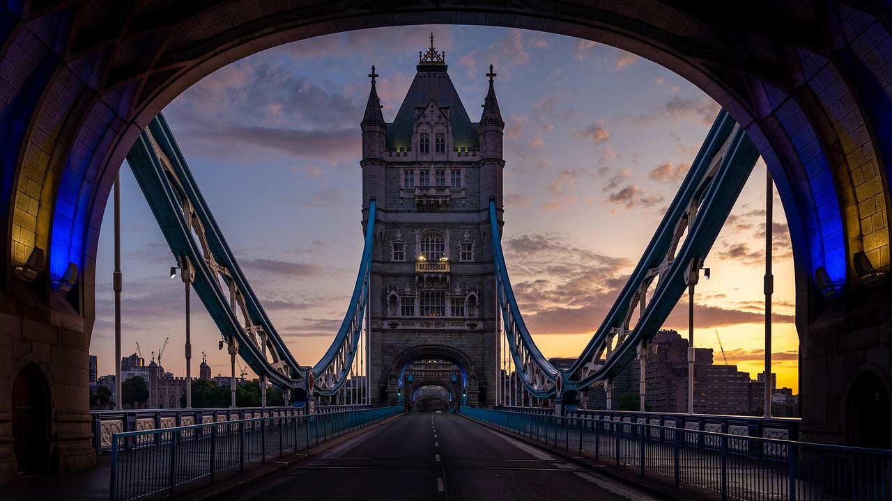 Driver view of Tower Bridge in London
